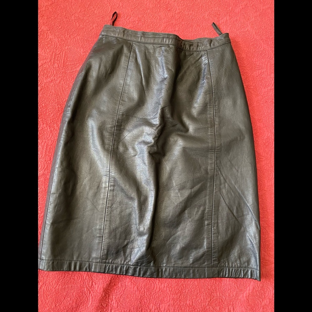 Amati leather skirt size 10